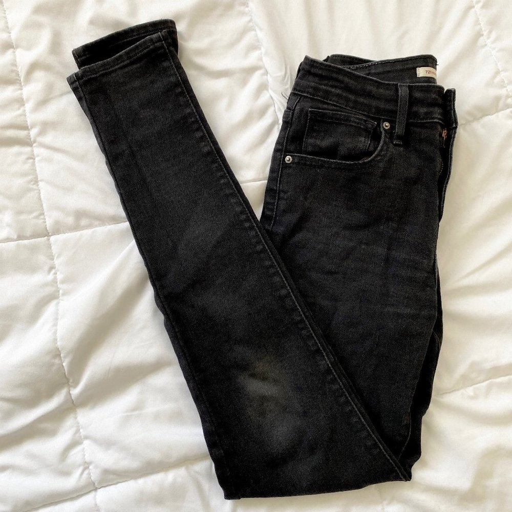 Levi's 721 High Rise Skinny Jeans Black